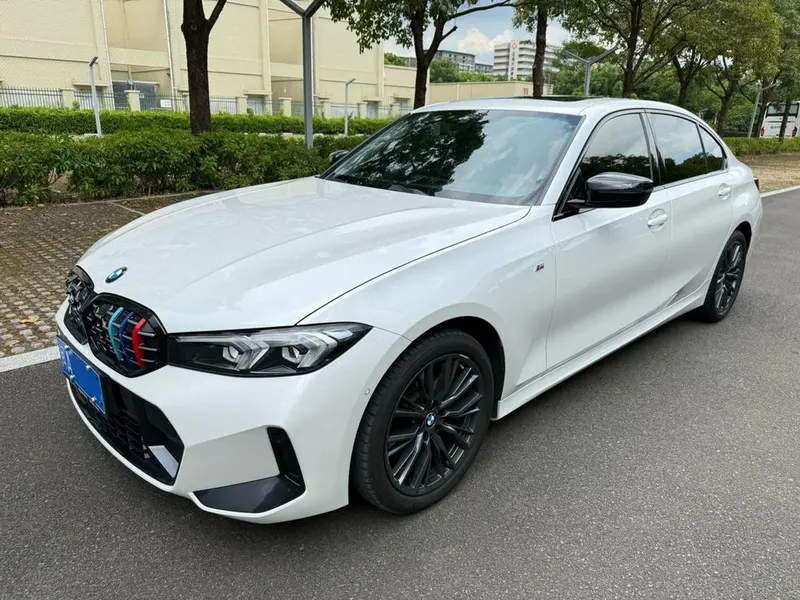 BMW 3-Series, 2023