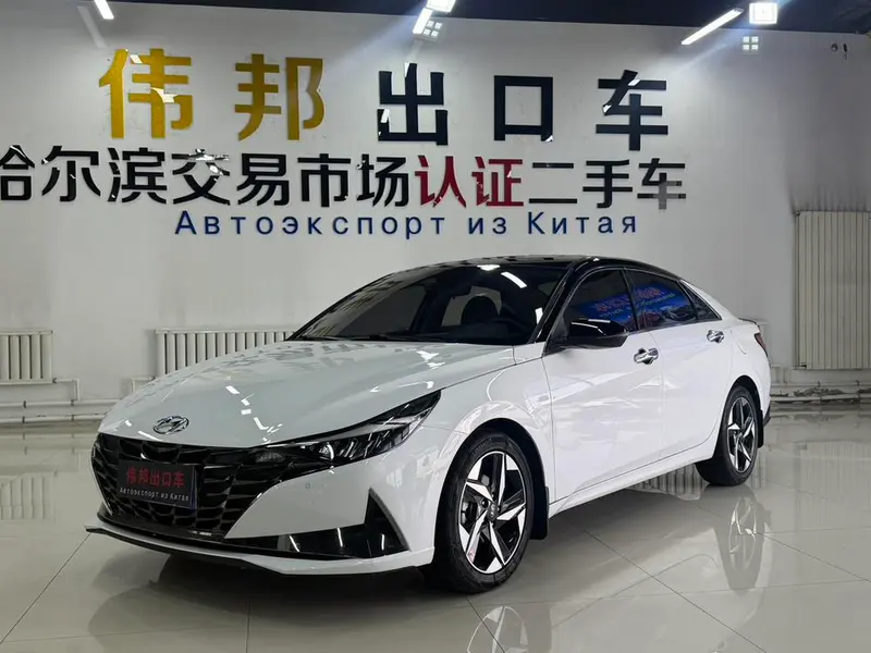 Hyundai Elantra 1.5L CVT LUX Premium Edition, 2022 — фото 1
