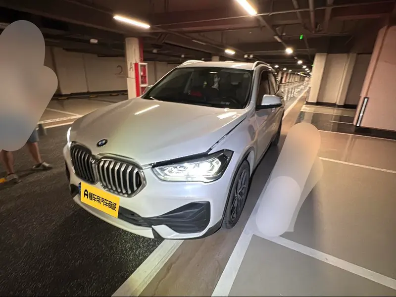BMW X1 sDrive25Li Leading Version, 2022 — фото 1