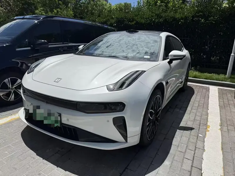 Zeekr 001, 2025