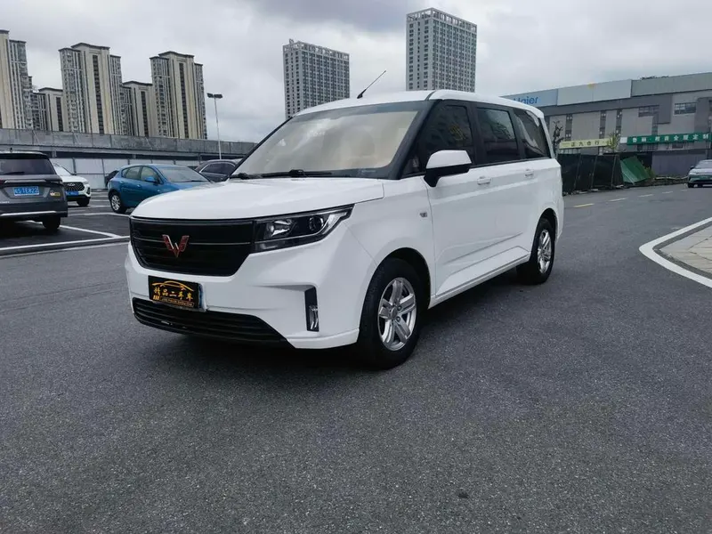 Wuling Hongguang PLUS, 2019