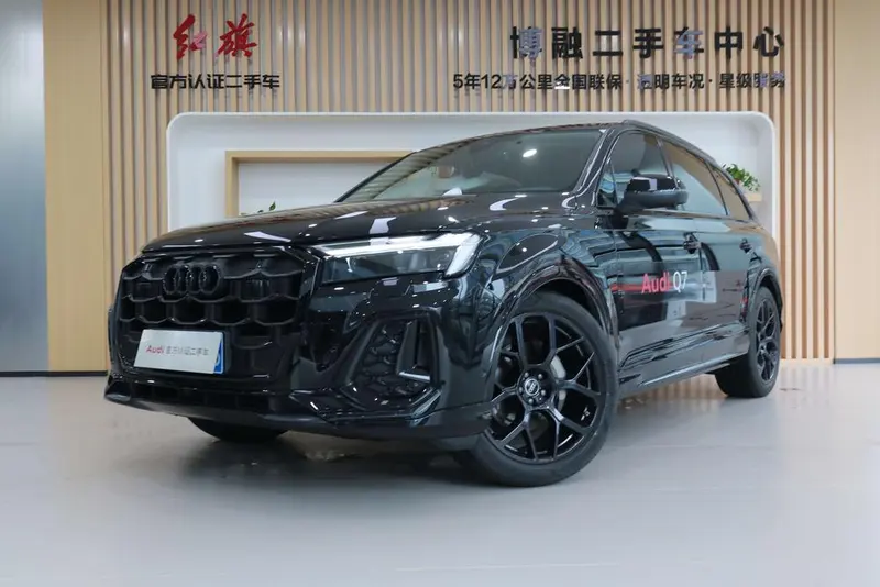 Audi Q7 45 TFSI quattro S line Black Version, 2024 — фото 1