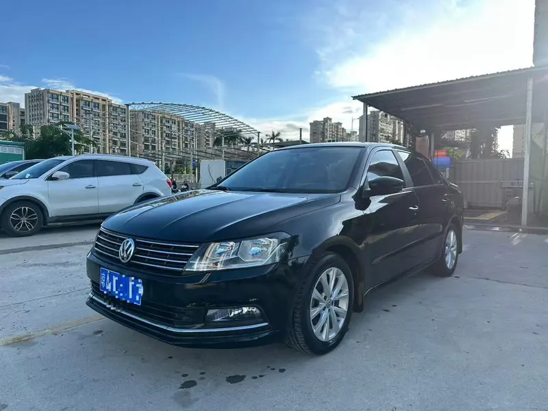 Volkswagen Lavida 1.6L Auto Comfort Edition, 2015 — фото 1
