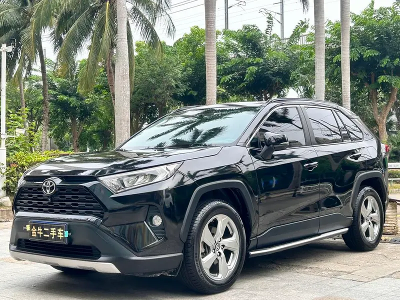 Toyota RAV4 2.0L CVT 2WD Style Edition, 2022 — фото 1