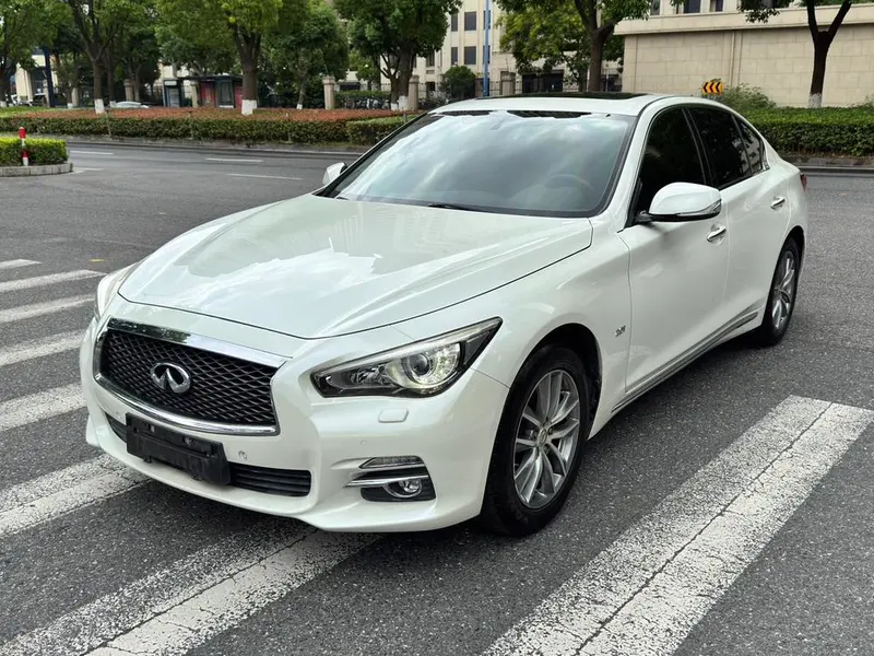 Infiniti Q50L, 2016