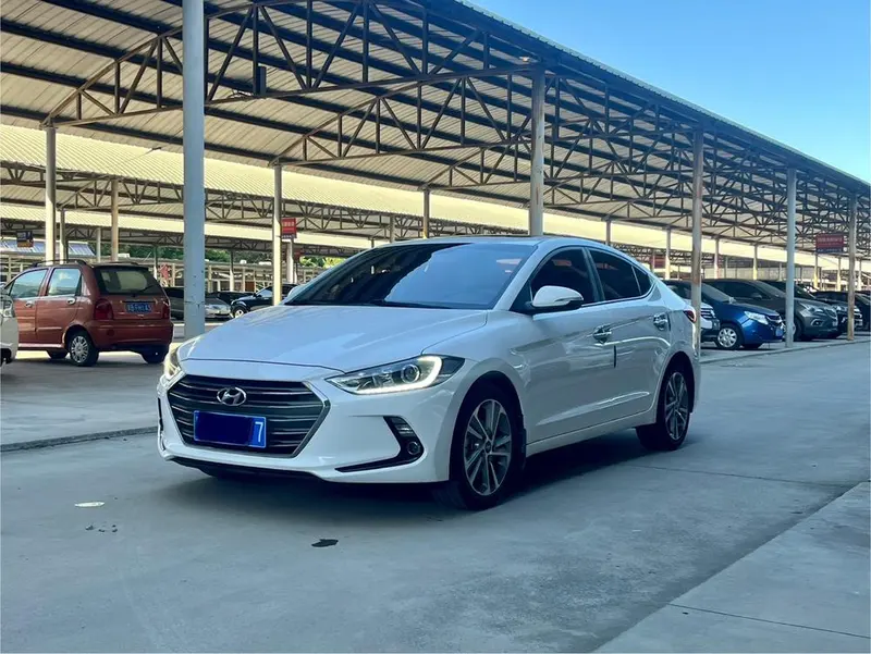 Hyundai Elantra Lingdong, 2018