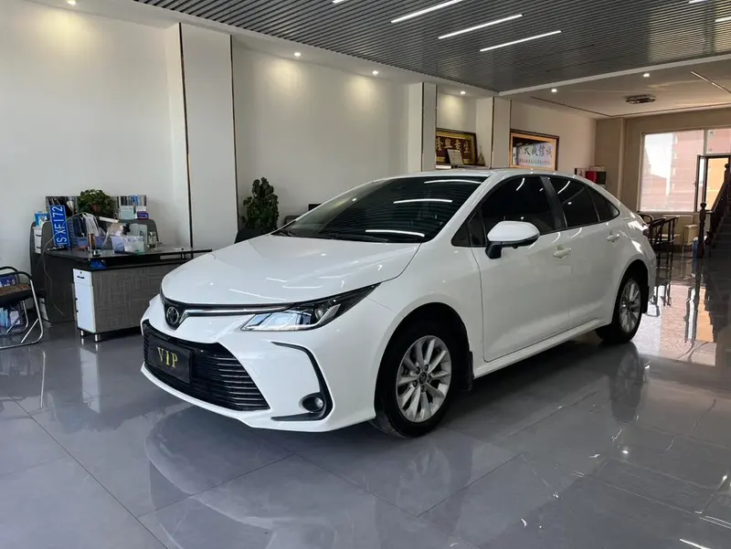 Toyota Corolla 1.2T S-CVT Elite PLUS Edition, 2021 — фото 1