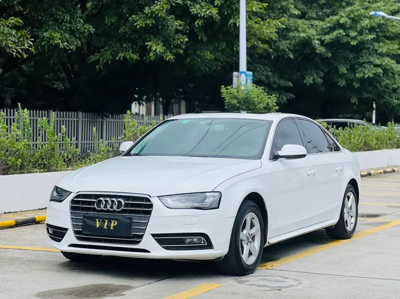 Audi A4L 35 TFSI Auto Comfort Version, 2013 — фото 1