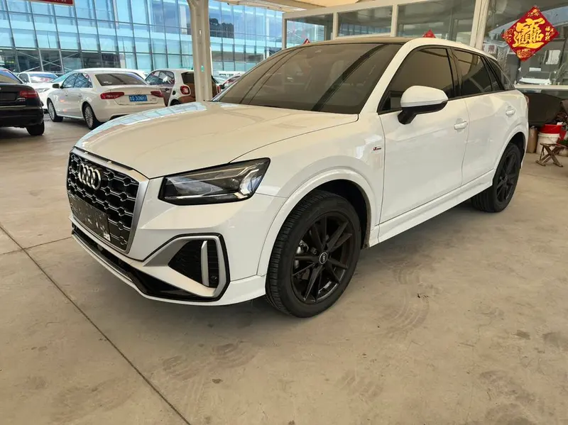 Audi Q2L, 2022