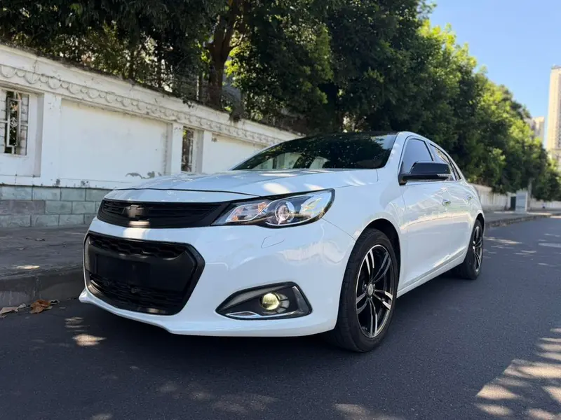 Chevrolet Malibu 2.0L Auto Comfort Edition, 2016 — фото 1