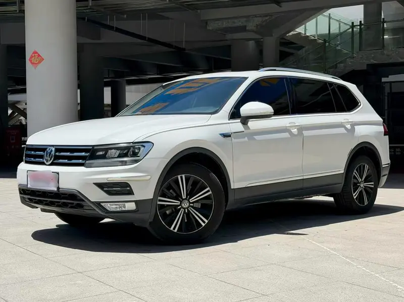 Volkswagen Tiguan L 330TSI Auto 2WD Panoramic Comfort Edition CN6, 2020 — фото 1