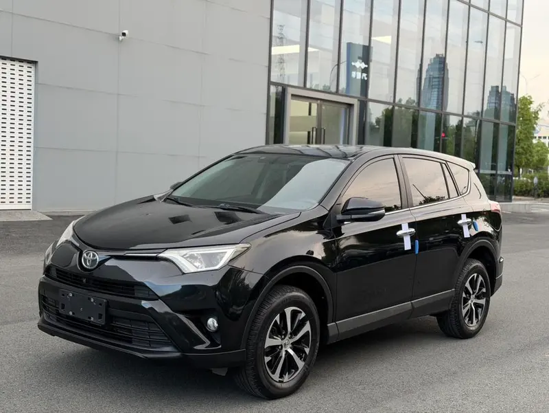 Toyota RAV4 2.0L CVT 2WD Style Edition, 2016 — фото 1