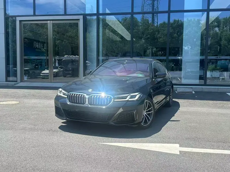 BMW 5-Series, 2023
