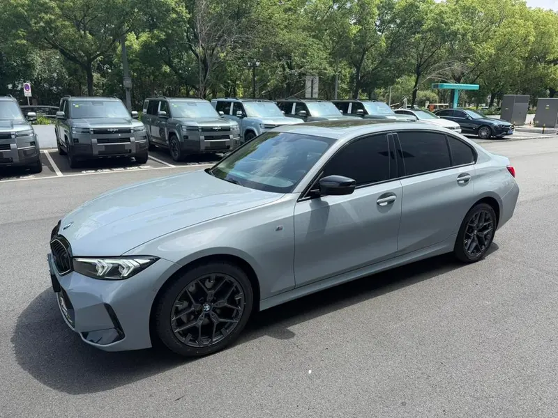 BMW 3-Series, 2025