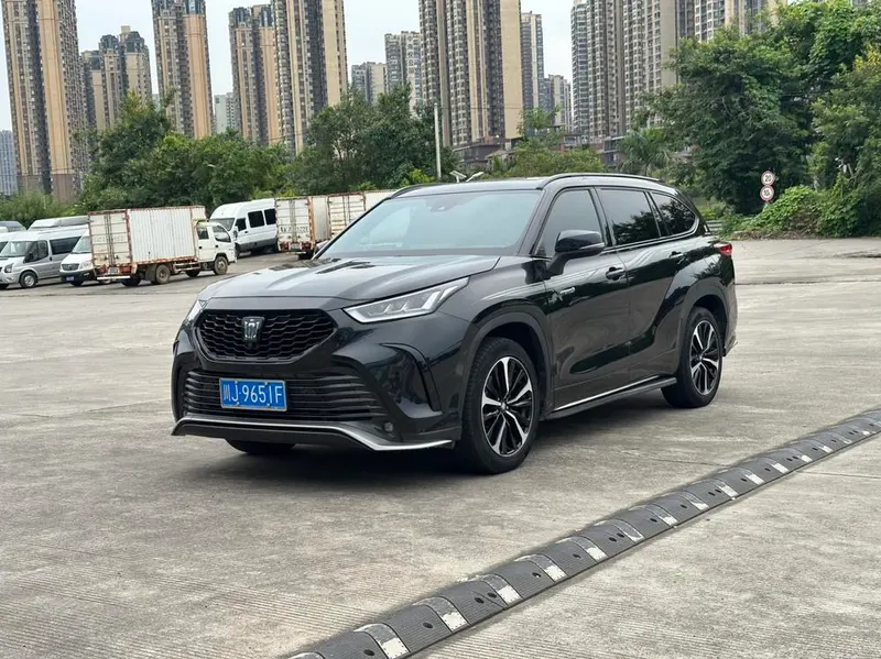 Toyota Crown Kluger, 2022