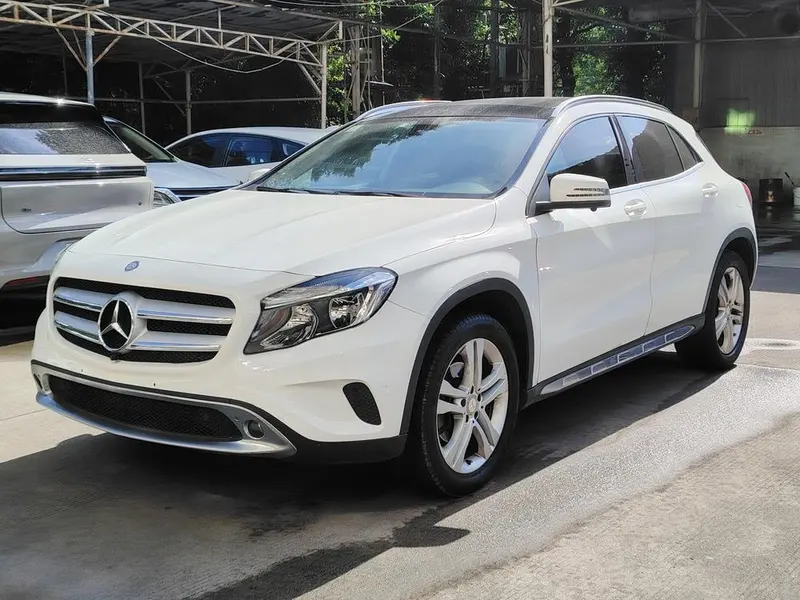 Mercedes-Benz GLA, 2015