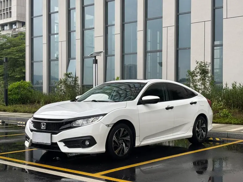 Honda Civic 220TURBO CVT Luxury Edition, 2016 — фото 1