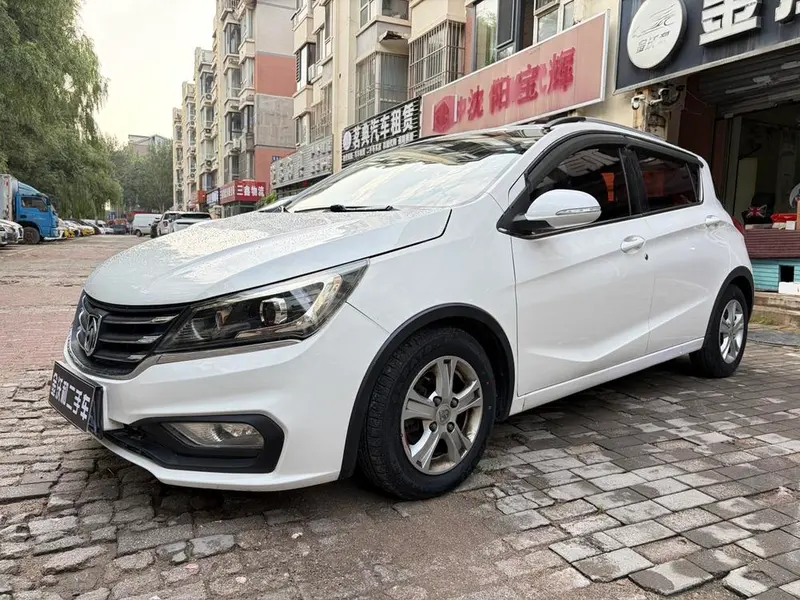 Baojun 310, 2017