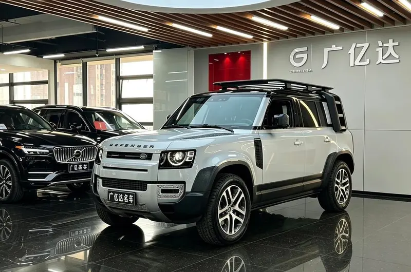 Land Rover Defender, 2023