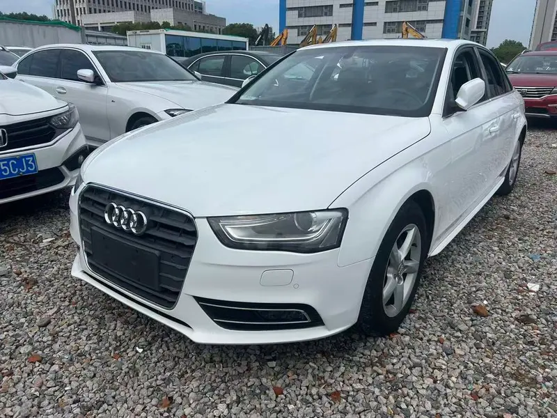 Audi A4L 35 TFSI Auto Standard Version, 2015 — фото 1