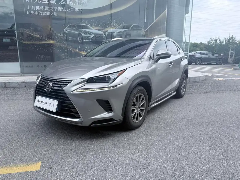 Lexus NX, 2017