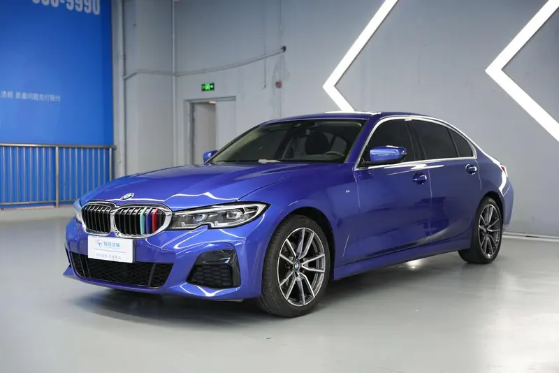 BMW 3-Series, 2022