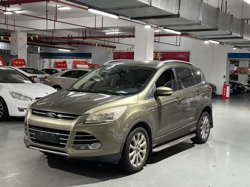 Ford Kuga, 2015