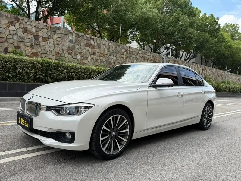 BMW 3-Series, 2018