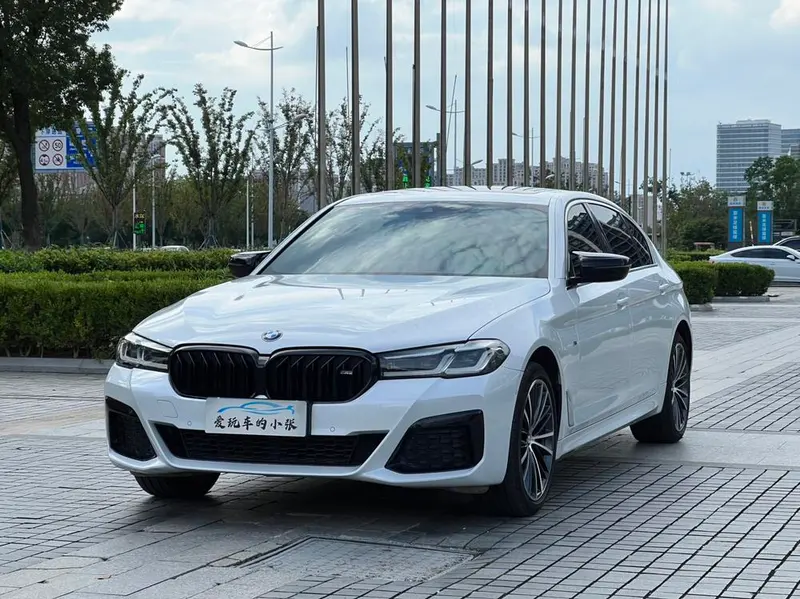 BMW 5-Series, 2022