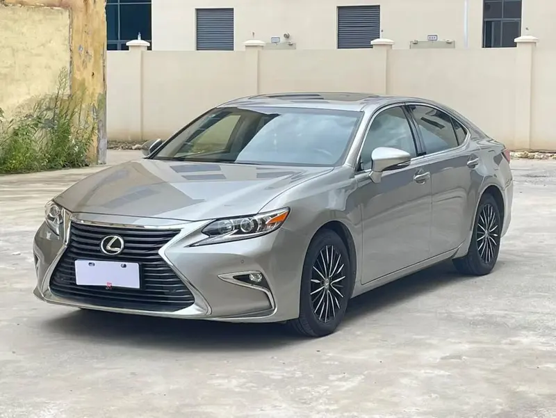 Lexus ES 250 Midnight Limited Edition, 2016 — фото 1