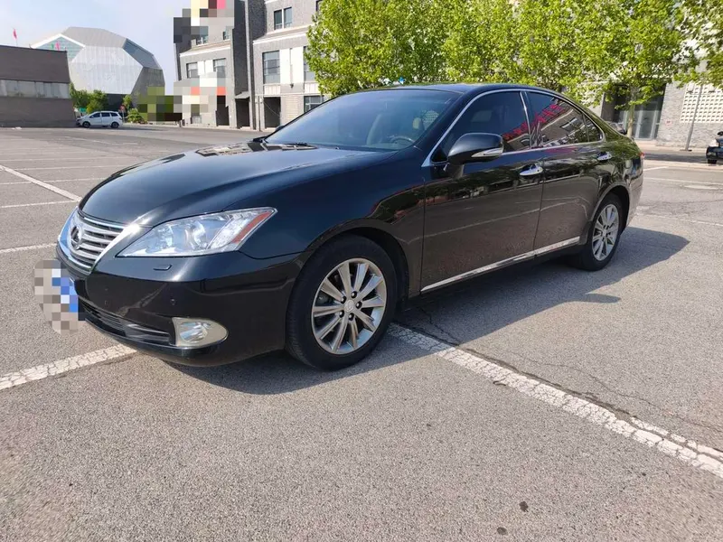 Lexus ES, 2010