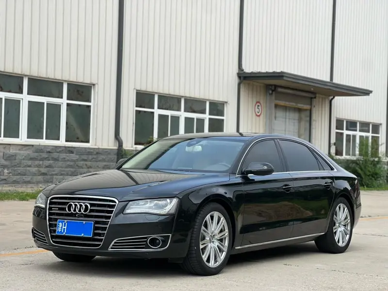 Audi A8, 2012