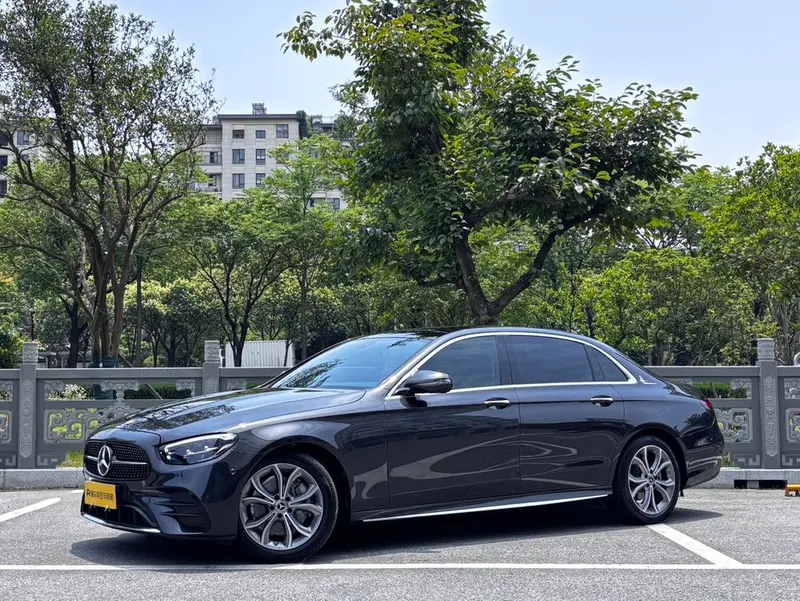 Mercedes-Benz E-Class, 2022