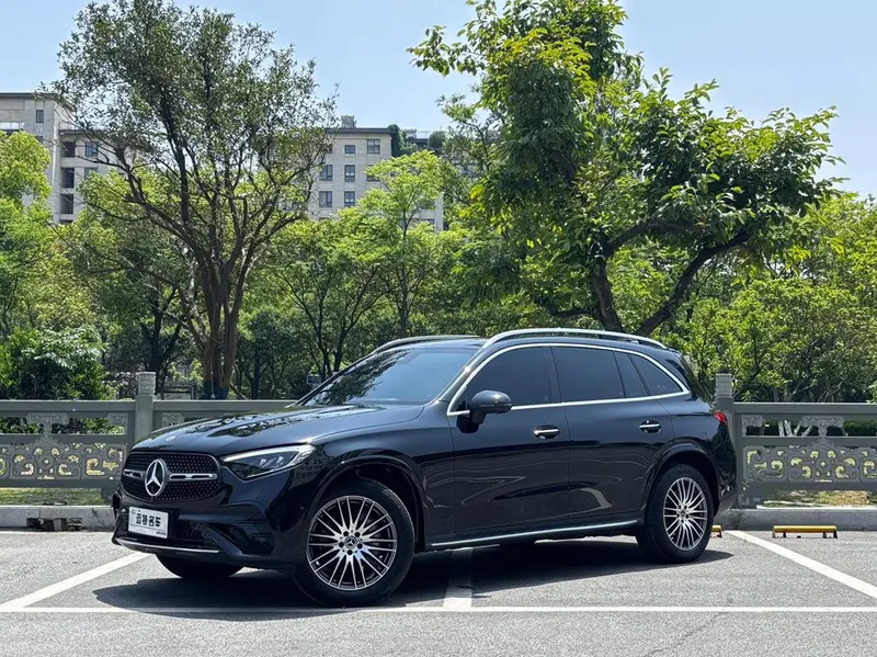 Mercedes-Benz GLC Facelift GLC 300 L 4MATIC Version 5 Seater, 2024 — фото 1
