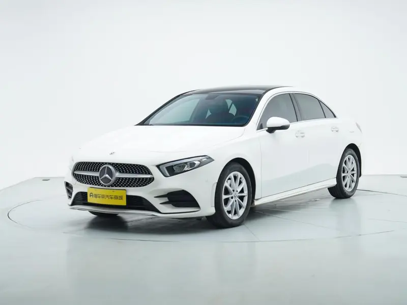 Mercedes-Benz A-Class Facelift A 200 L Sport Fashion Version, 2020 — фото 1