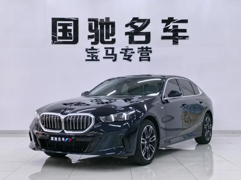 BMW 5-Series, 2025