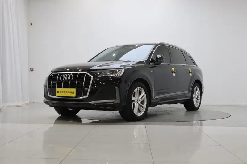 Audi Q7 45 TFSI quattro S line Sport Version, 2023 — фото 1