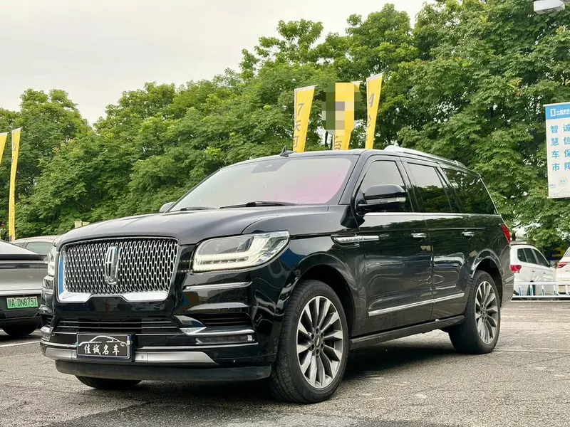 Lincoln Navigator 3.5T Premium Edition, 2019 — фото 1