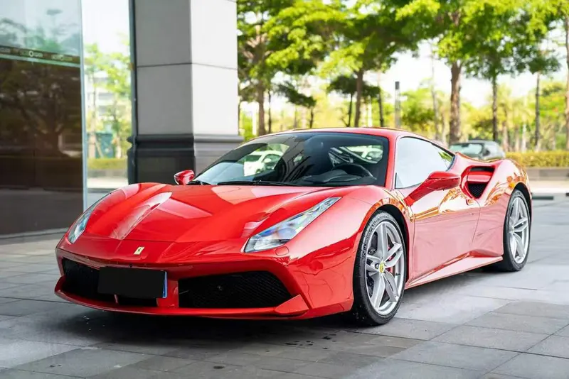 Ferrari 488, 2015
