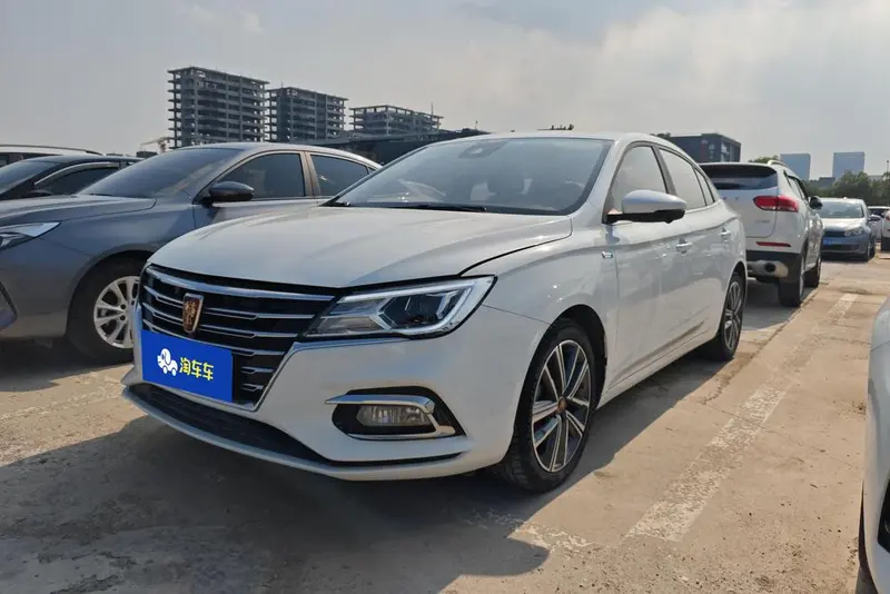Roewe i5 20T автомат Connect мощная Умный премиум нормы China V, 2019 — фото 1