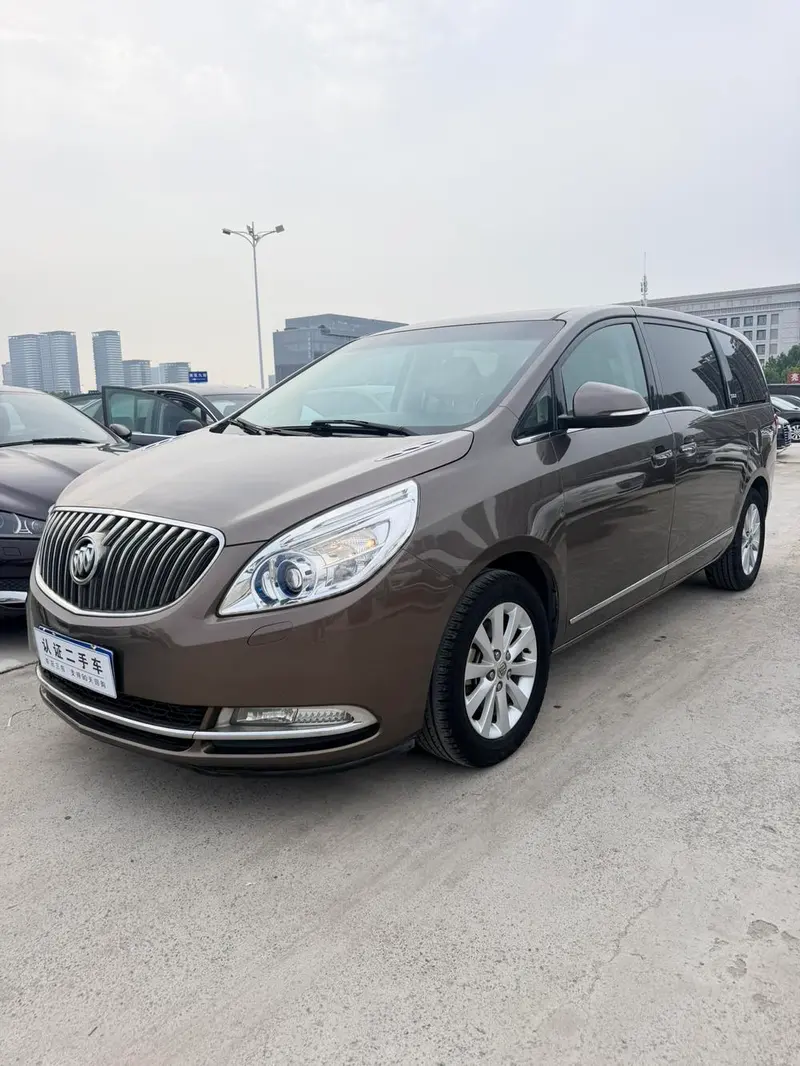 Buick GL8, 2015