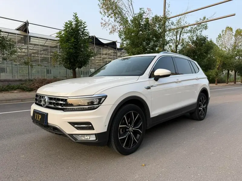 Volkswagen Tiguan L Facelift 330TSI Auto 2WD Flagship Edition, 2018 — фото 1