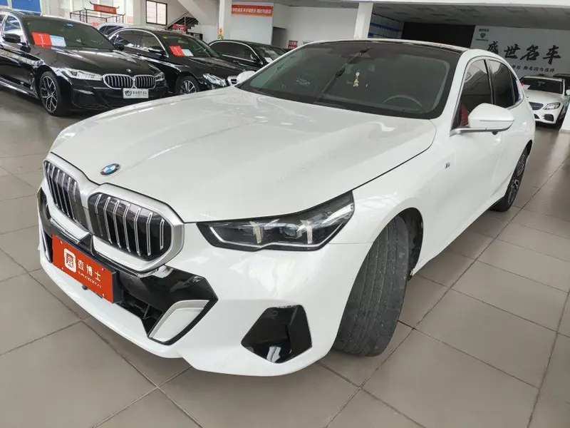 BMW 5-Series, 2024