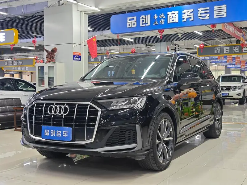 Audi Q7 55 TFSI quattro S line Sport Version, 2023 — фото 1