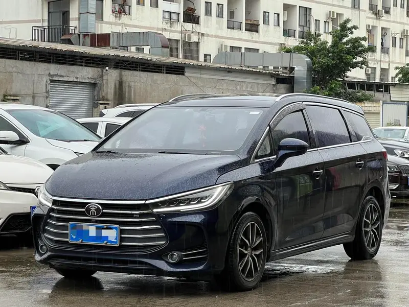 BYD Song MAX, 2017