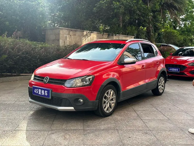 Volkswagen Polo 1.6L Cross Polo Auto, 2016 — фото 1