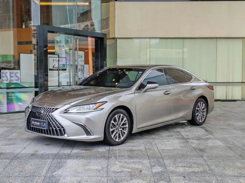 Lexus ES 300h Edition, 2022 — фото 1