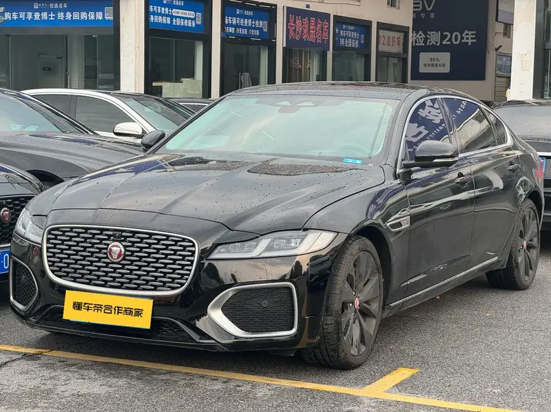 Jaguar XFL 2.0T P250 2WD Prestige Luxury Edition, 2024 — фото 1