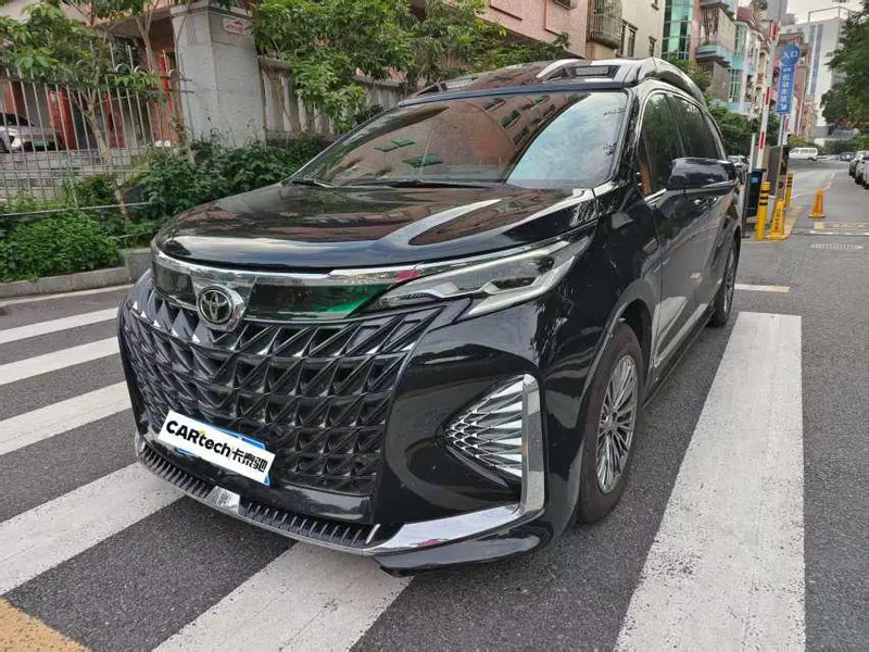 Toyota Sienna, 2024
