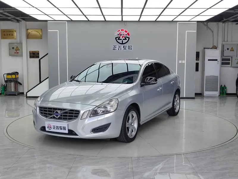 Volvo S60 (Import) T5 Comfort Edition, 2013 — фото 1